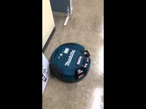 マキタの「ロボプロ」新登場　業務用ロボットクリーナー